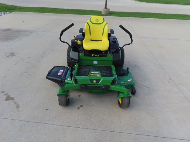 Image of John Deere Z330R equipment image 1
