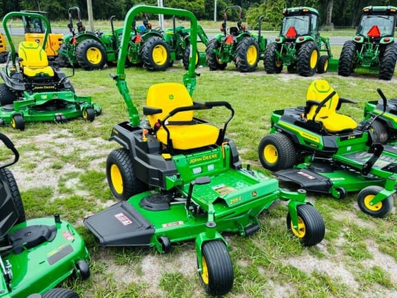 2026 John Deere Z515E Equipment Image0