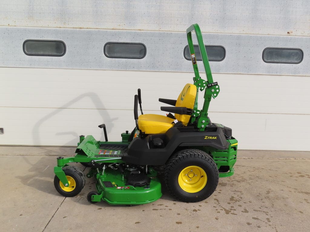 2026 John Deere Z530M Equipment Image0