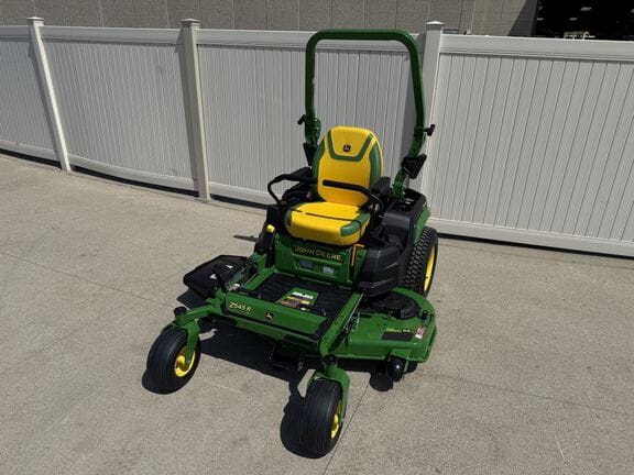 2026 John Deere Z545R Equipment Image0