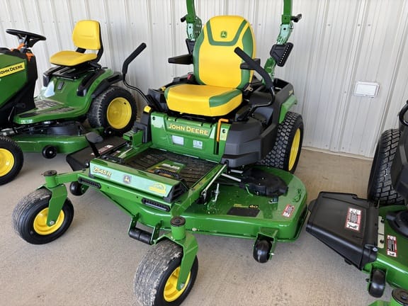 2026 John Deere Z545R Equipment Image0