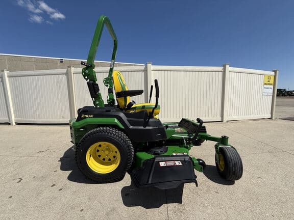 Image of John Deere Z545R equipment image 4