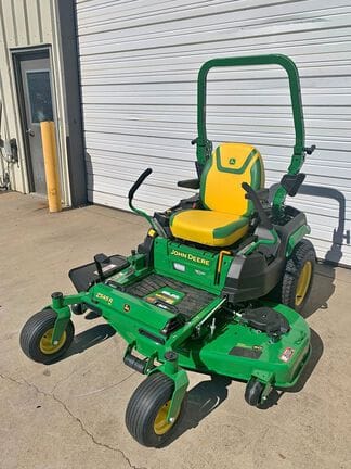 2026 John Deere Z545R Equipment Image0