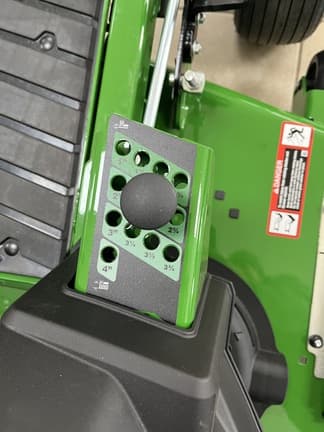 Image of John Deere Z545R equipment image 2