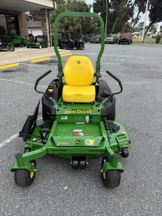 Image of John Deere Z720E equipment image 1