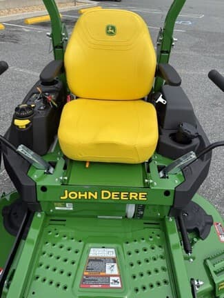 Image of John Deere Z720E equipment image 4