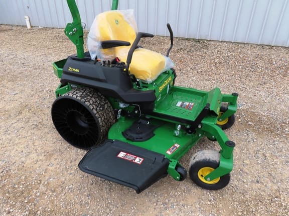 Image of John Deere Z720E Primary image