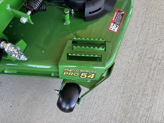 Image of John Deere Z735M equipment image 2