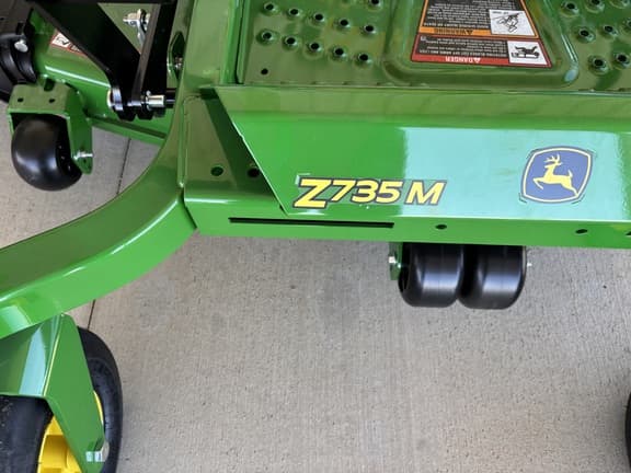 Image of John Deere Z735M equipment image 1