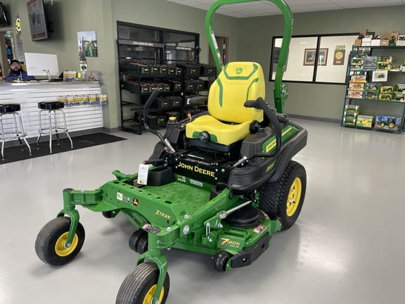 2026 John Deere Z920M Equipment Image0