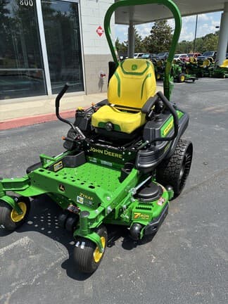 Image of John Deere Z920M equipment image 1