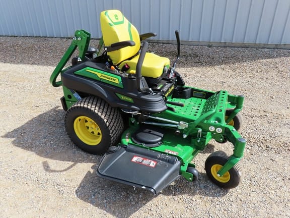 2026 John Deere Z920M Equipment Image0