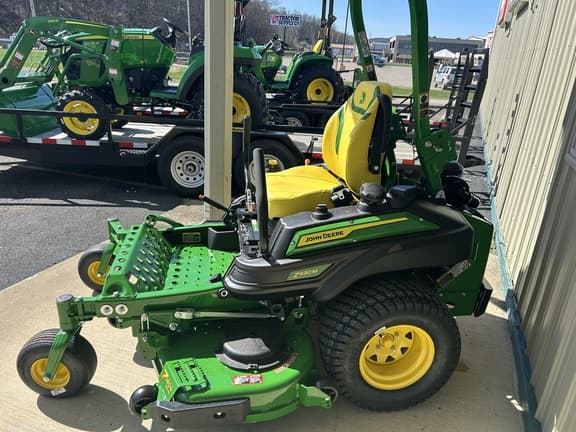 Image of John Deere Z930M equipment image 1