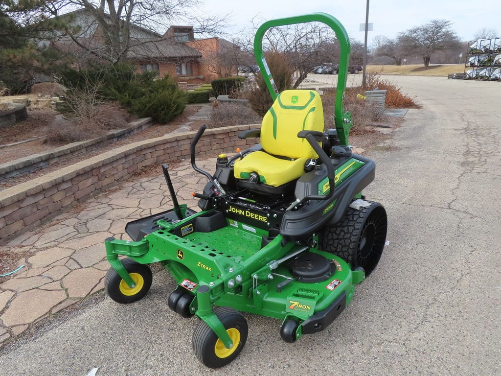 2026 John Deere Z930M Equipment Image0