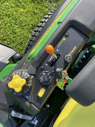 Image of John Deere Z930M equipment image 3