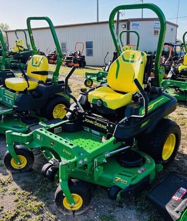 Image of John Deere Z930M equipment image 1