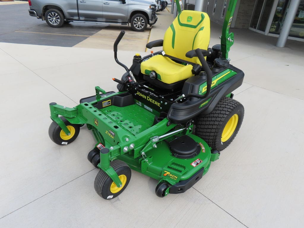 2026 John Deere Z950M Equipment Image0