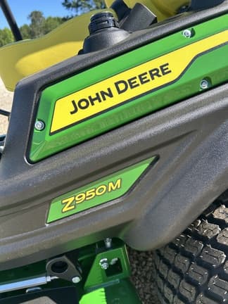 Image of John Deere Z950M equipment image 1