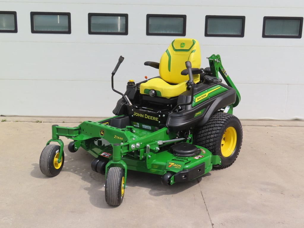 2026 John Deere Z955R Equipment Image0