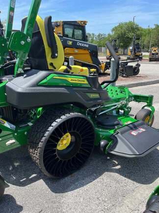 Image of John Deere Z960M equipment image 1