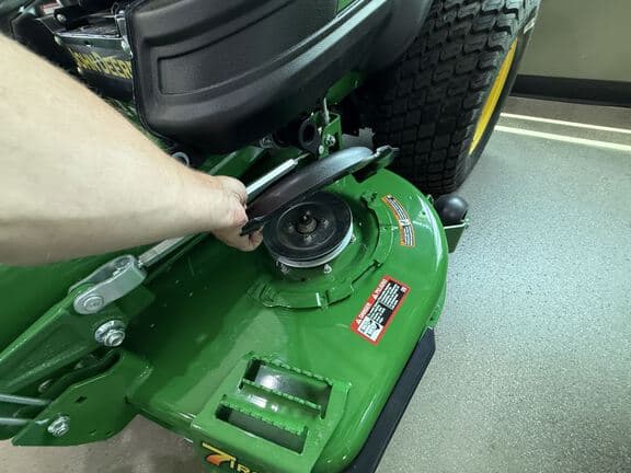 Image of John Deere Z994R equipment image 4