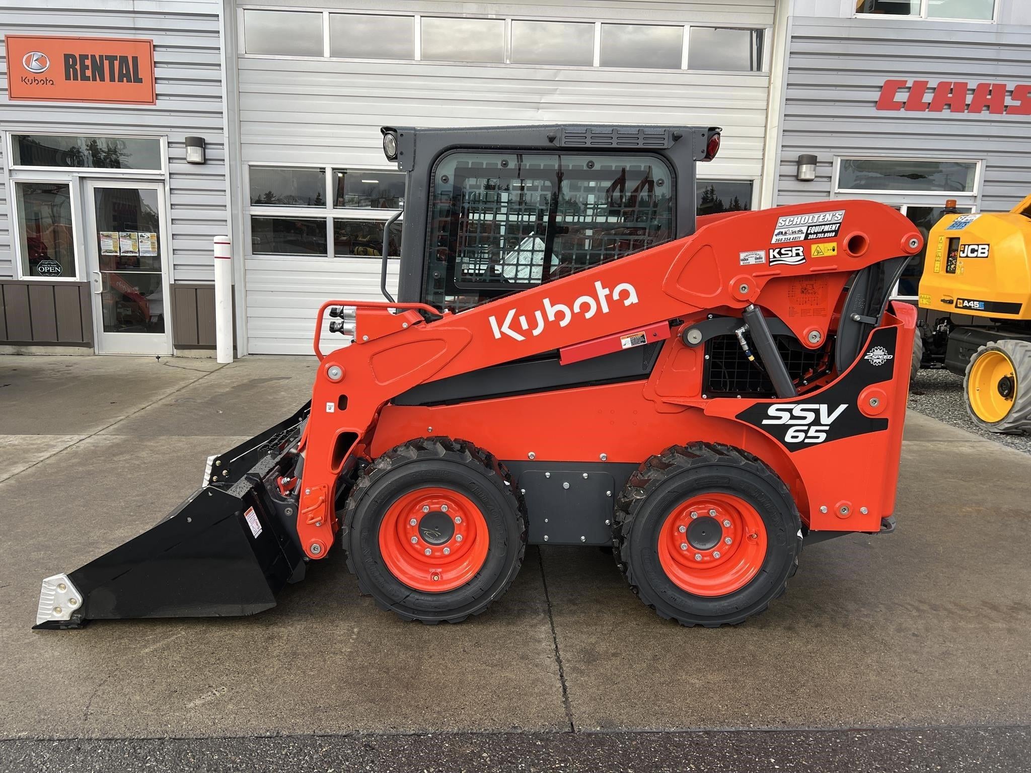 2026 Kubota SSV65 Equipment Image0