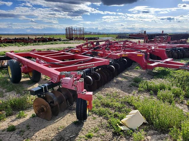 Image of Sunflower 1435 equipment image 1