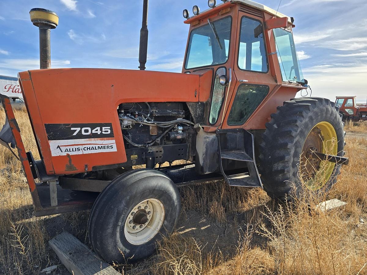 1979 Allis Chalmers 7045 Equipment Image0