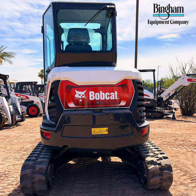Image of Bobcat E35 equipment image 3