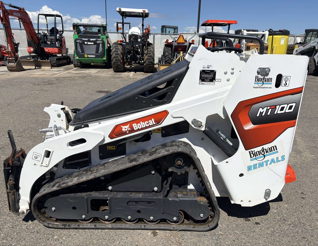 Bobcat MT100 Equipment Image0
