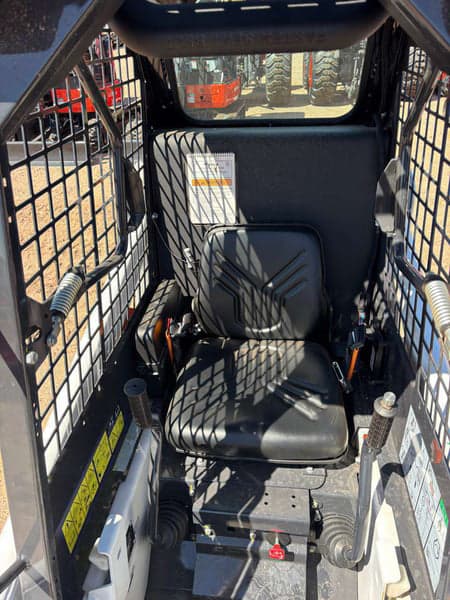 Image of Bobcat S70 equipment image 4