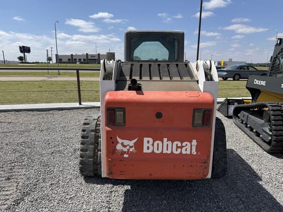 Image of Bobcat T250 equipment image 3