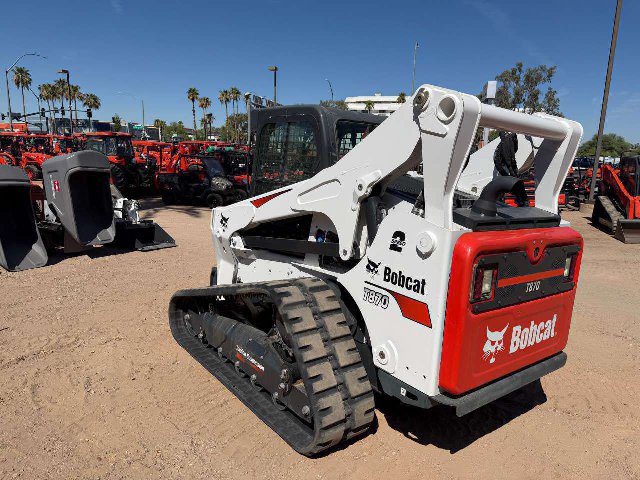 Bobcat T870 Equipment Image0
