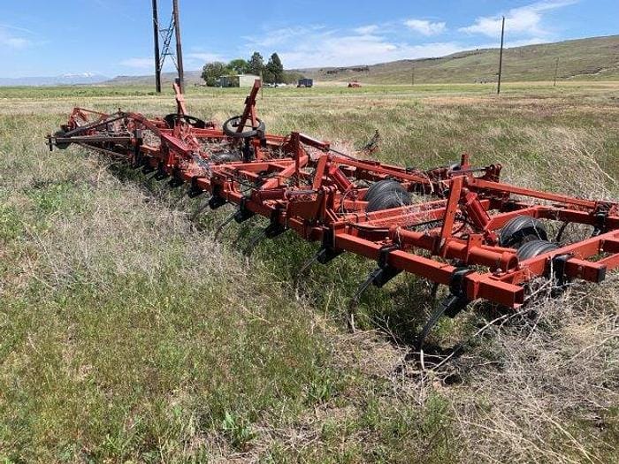 Case IH 4300 Equipment Image0