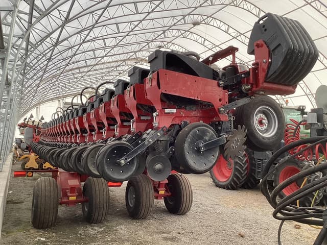 Image of Case IH 1245 equipment image 3