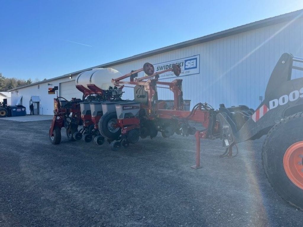 Case IH 1255 Equipment Image0
