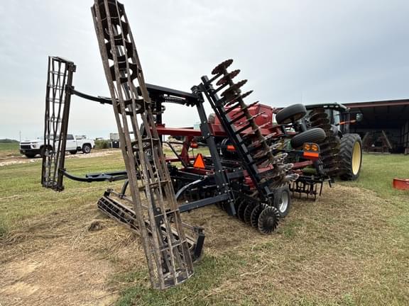 Image of Case IH 330 equipment image 1