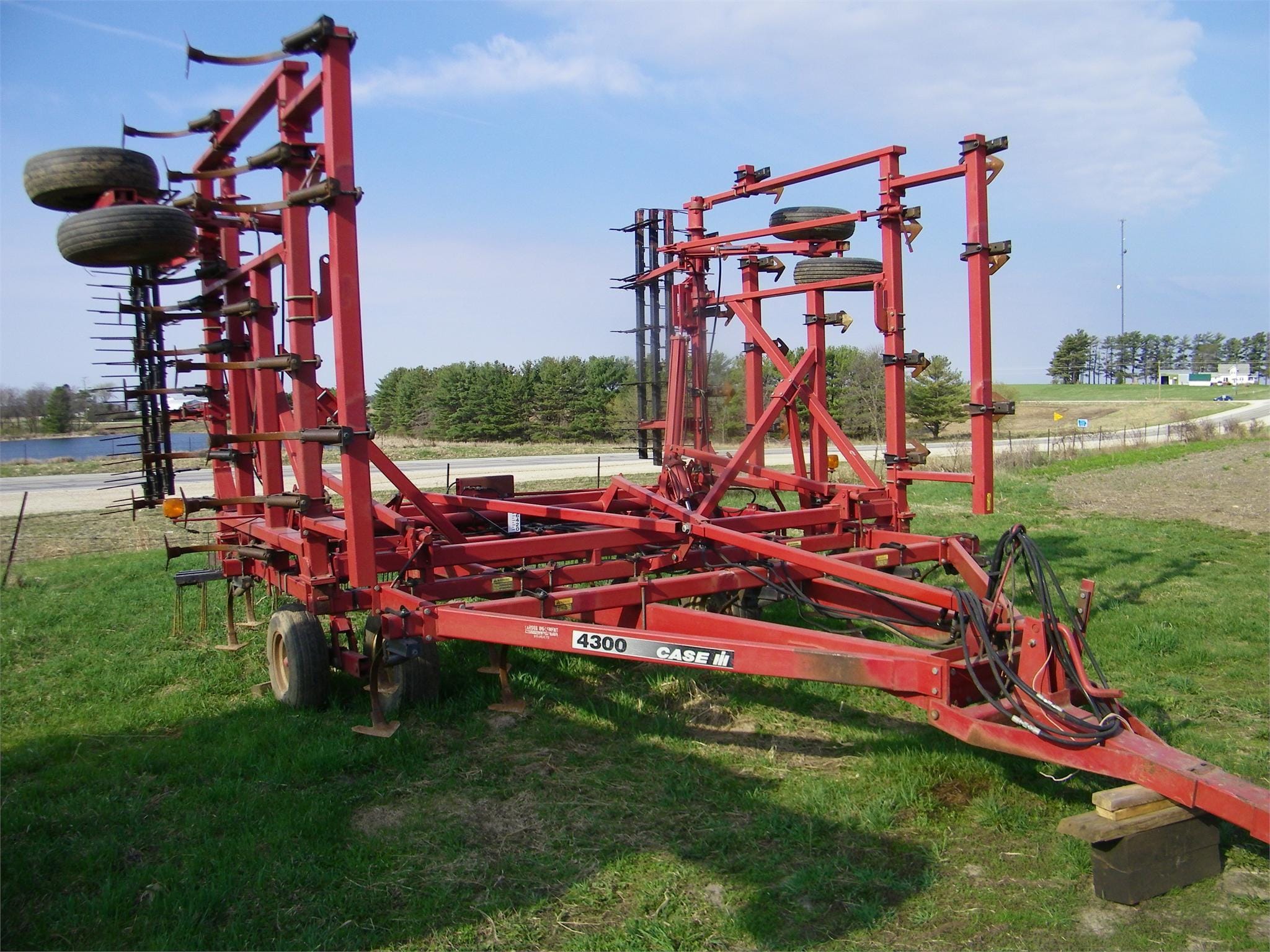 Case IH 4300 Equipment Image0