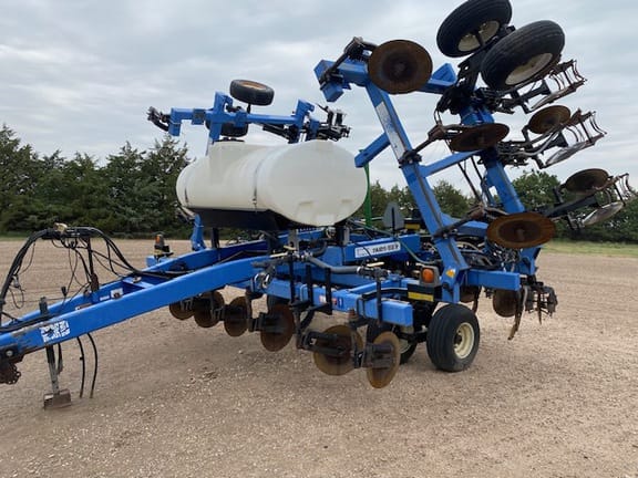 Case IH 5310 Equipment Image0