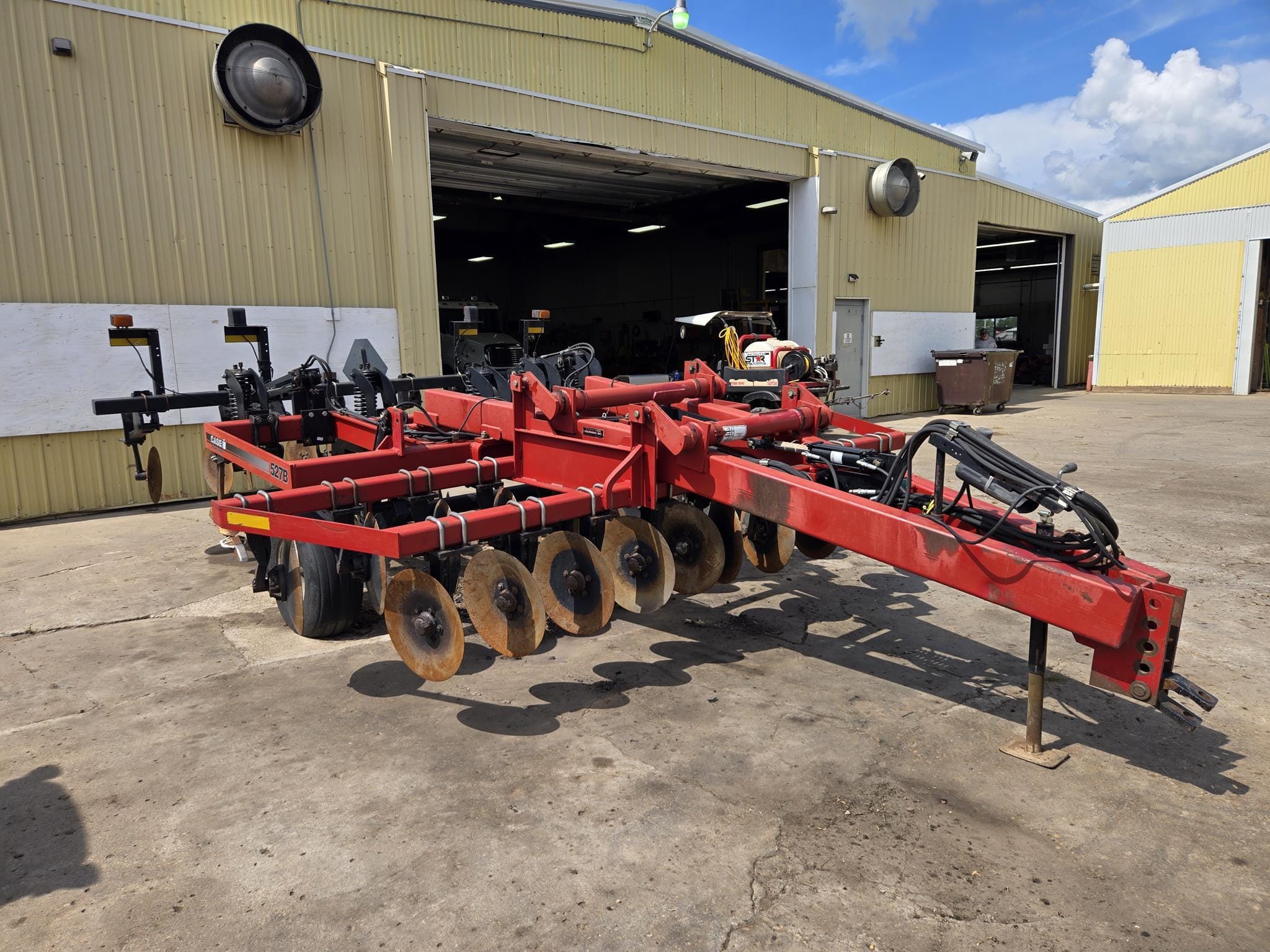 Case IH Ecolo-Tiger 527B Equipment Image0