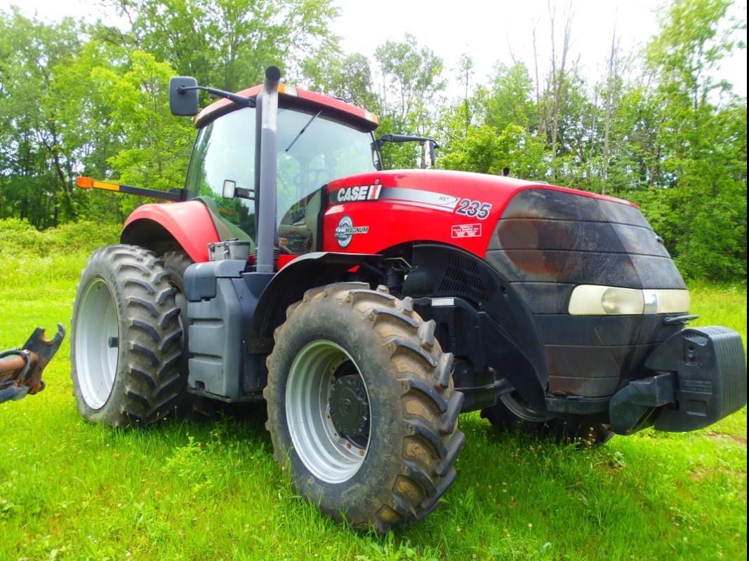 Case IH Magnum 235 Equipment Image0