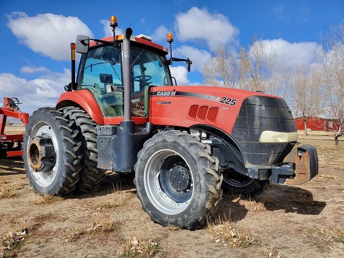 2012 Case IH Magnum 225 Equipment Image0