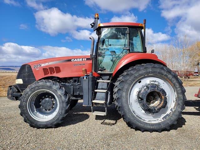 Image of Case IH Magnum 225 equipment image 2