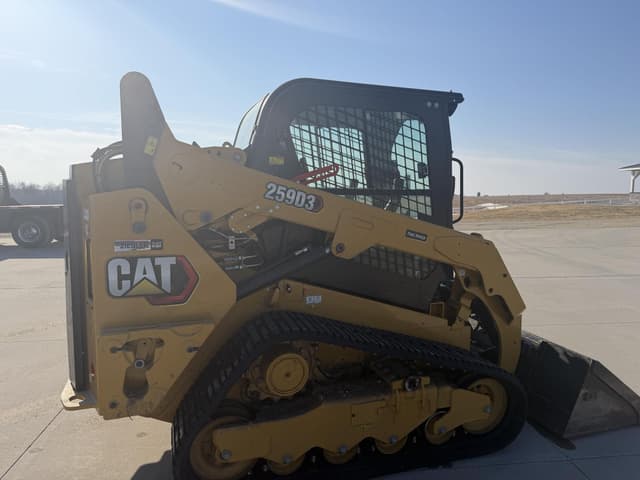 Image of Caterpillar 259D3 equipment image 3