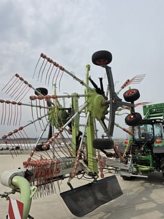 Image of CLAAS Liner 2700 equipment image 2