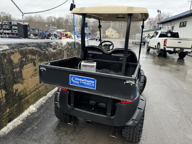 Image of Club Car Precedent equipment image 4