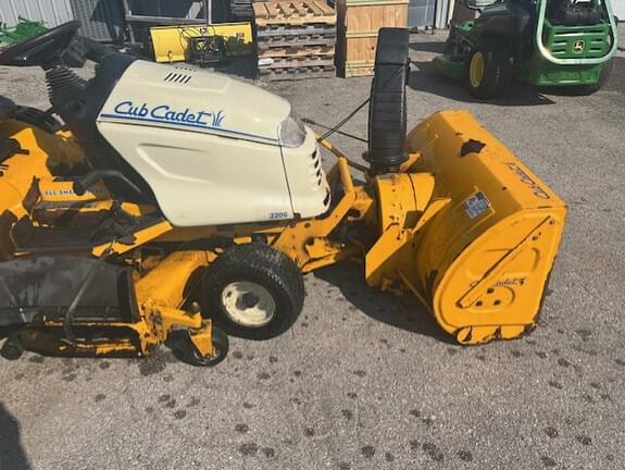 Image of Cub Cadet 3206 equipment image 2