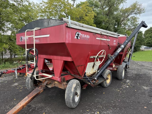 Image of E-Z Trail 230 equipment image 1