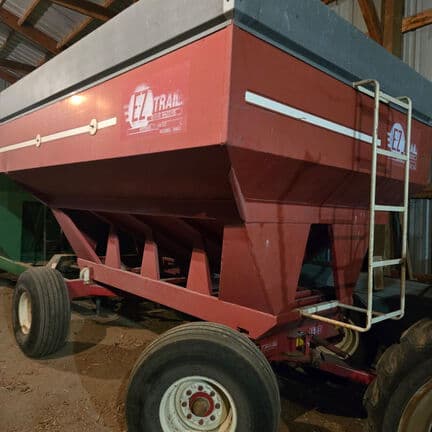 Image of E-Z Trail 3400 Primary image