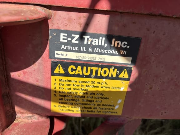 E-Z Trail 3400 Equipment Image0